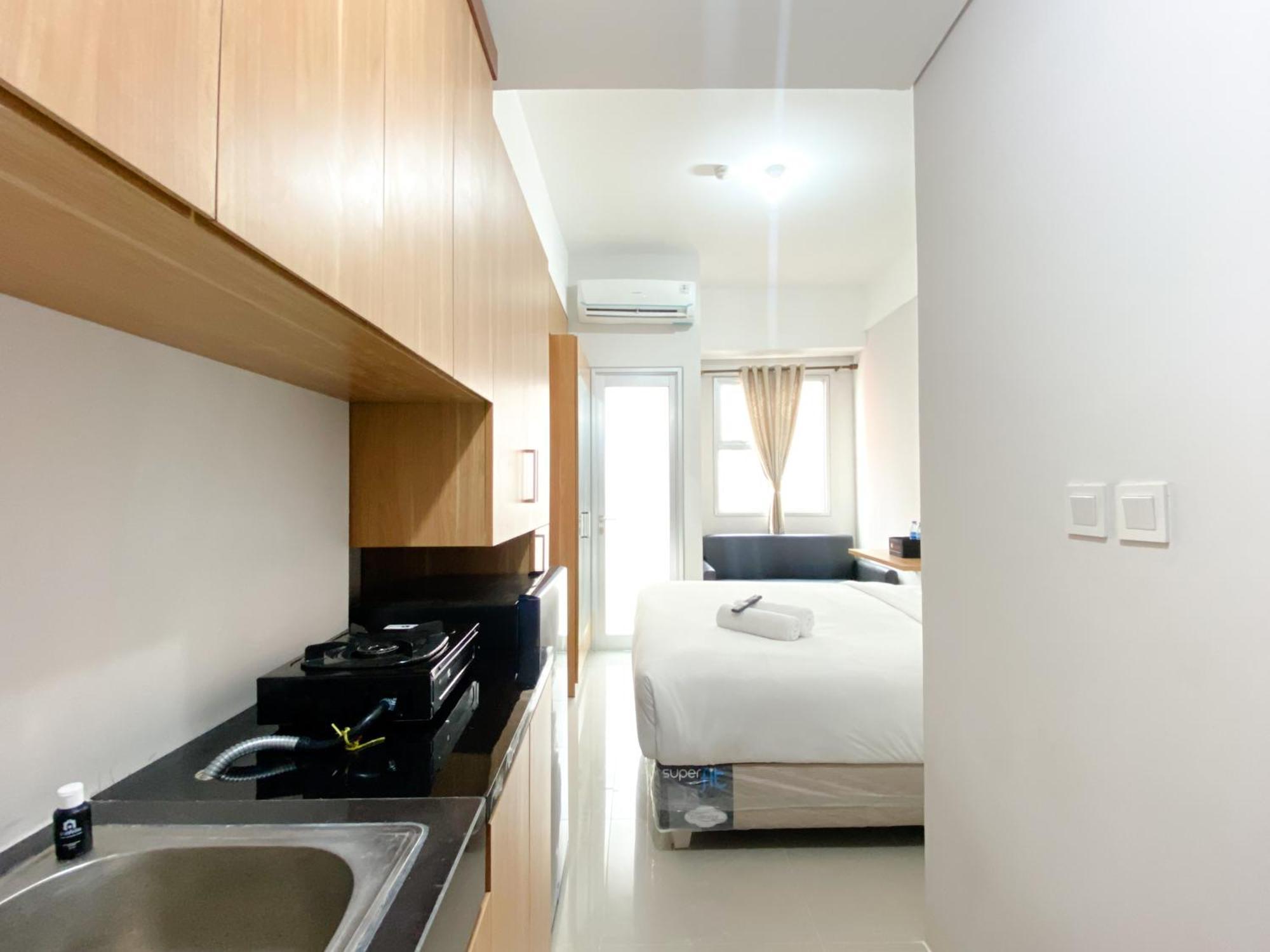 Apartemen Cozy And Simply Transpark Juanda Timur By Travelio *