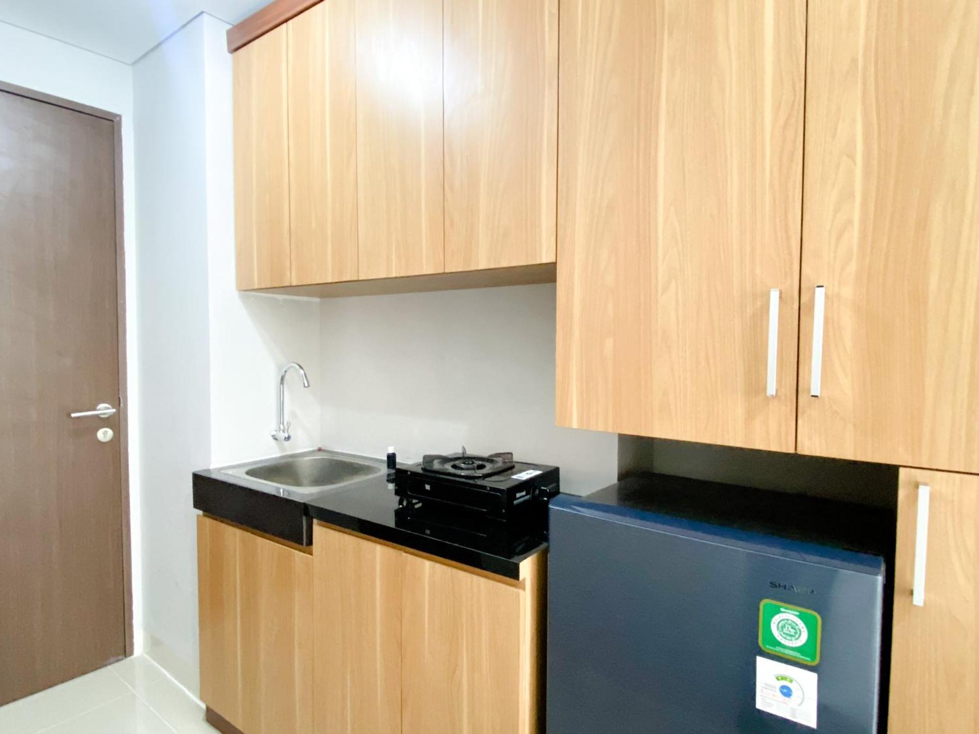 Cozy And Simply Transpark Juanda Timur By Travelio Apartemen Bekasi